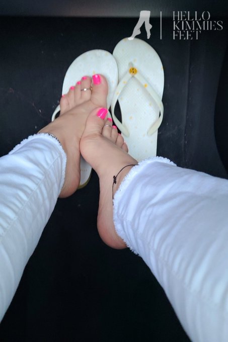 Got my pedicure today....finally 🤗 https://t.co/cF2b3UuALA<a href="/tag/footgoddess"class="tags"><span>#footgoddess</span></a><a href="/tag/feetpic"class="tags"><span>#feetpic</span></a><a href="/tag/spoilyourgoddess"class="tags"><span>#spoilyourgoddess</span></a>