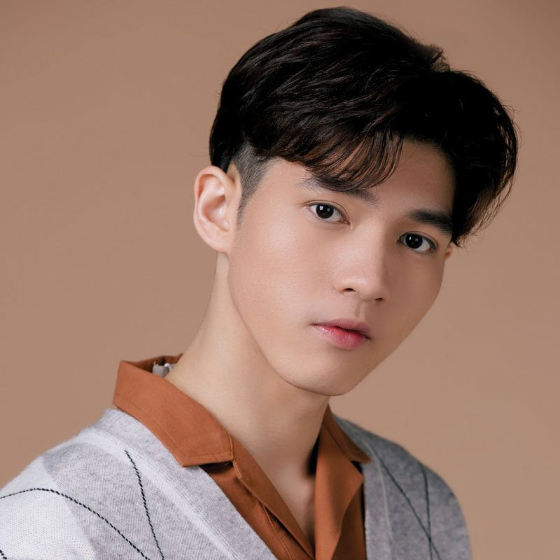 Wu: Thanaboon KiatisirunDay / month / year of birth: January 9, 2000Weight: 63 kg. / Height: 184 cm.Education: Currently studying a bachelor's degree Faculty of Fine Arts, Performing Arts, Khon Kaen UniversityInstagram: aou_tnbknrTwitter: tnbau1