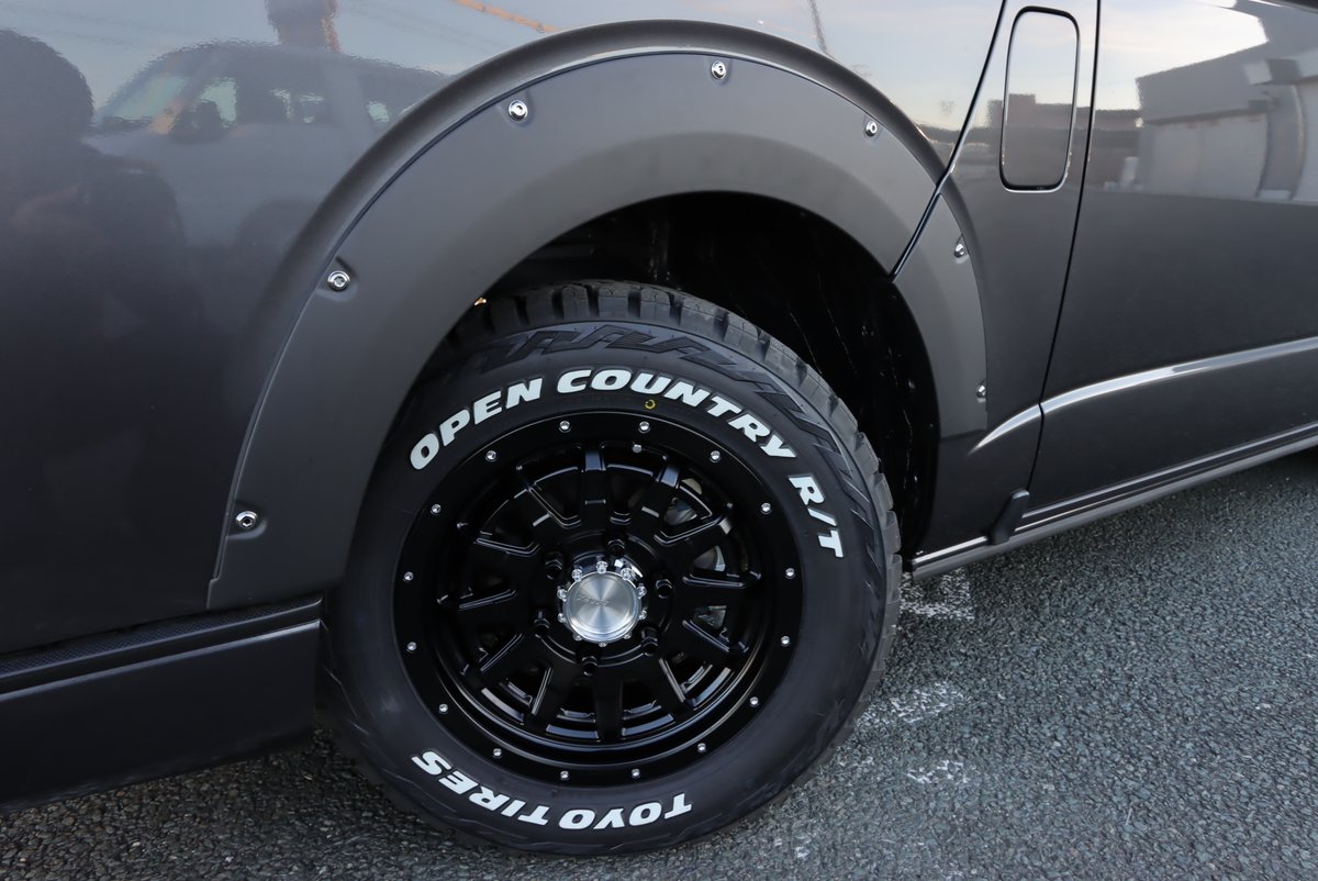 ハイエース 0系用 サマータイヤ トーヨー オープンカントリー R T 215 65r16c 109 107q ホワイトレター Kbレーシング16 6 5 16 Sale 69 Off