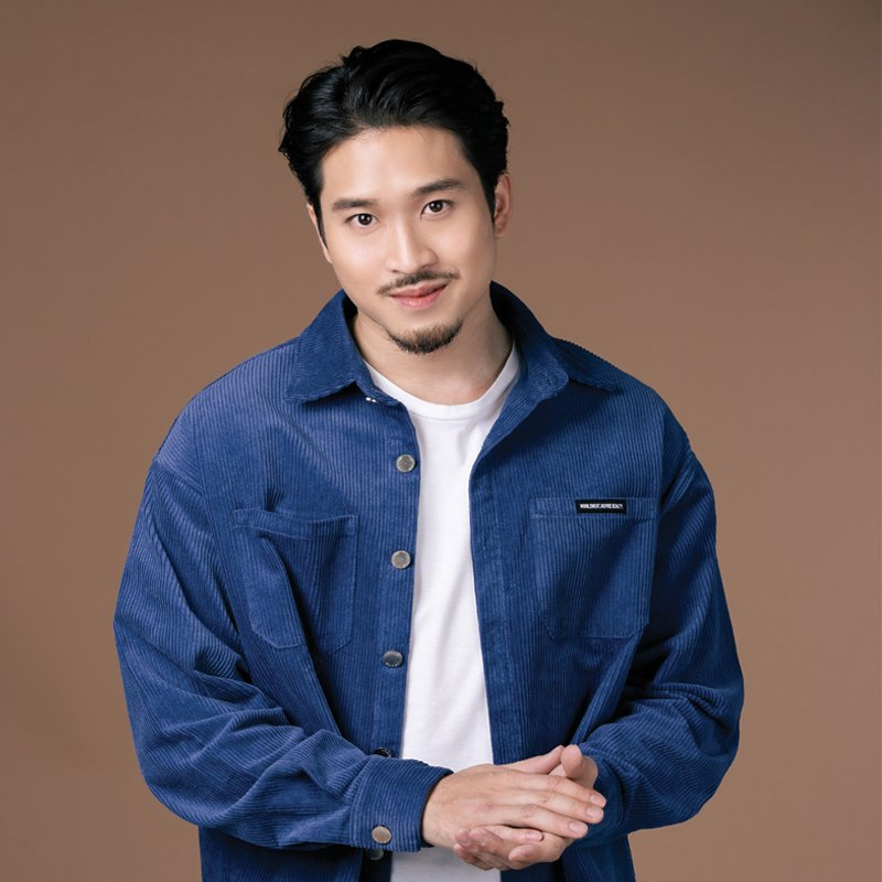 Foei: Patara Eksangkul10 May 1995Weight: 70 kg. / Height: 176 cm.Education: Graduate Bachelor degree Faculty of Communication Arts Chulalongkorn UniversityInstagram: foeifoeiiTwitter: foeifoeifoeii