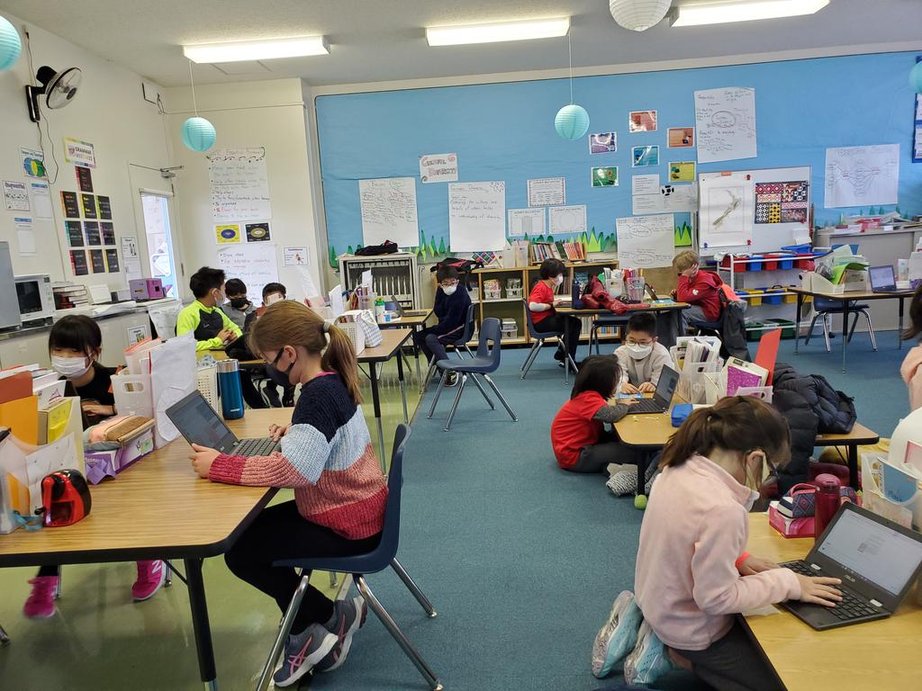 steveramps's tweet photo. Love watching and reading comments students give as feedback to each other! Students posted feedback through Seesaw about character essays.....proud of my students! #CAinspires #CAgrade4 #studentfeedback #positivity https://t.co/dwfdjx0Jtb