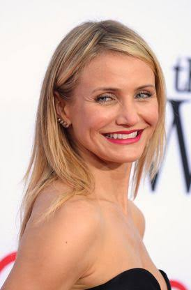 I don't about you guys, but she looks more like cameron Diaz to me. lol
she looks like that character from the Pic. lol https://t.co/SHZdo0rlXQ https://t.co/7iVwF9p07o