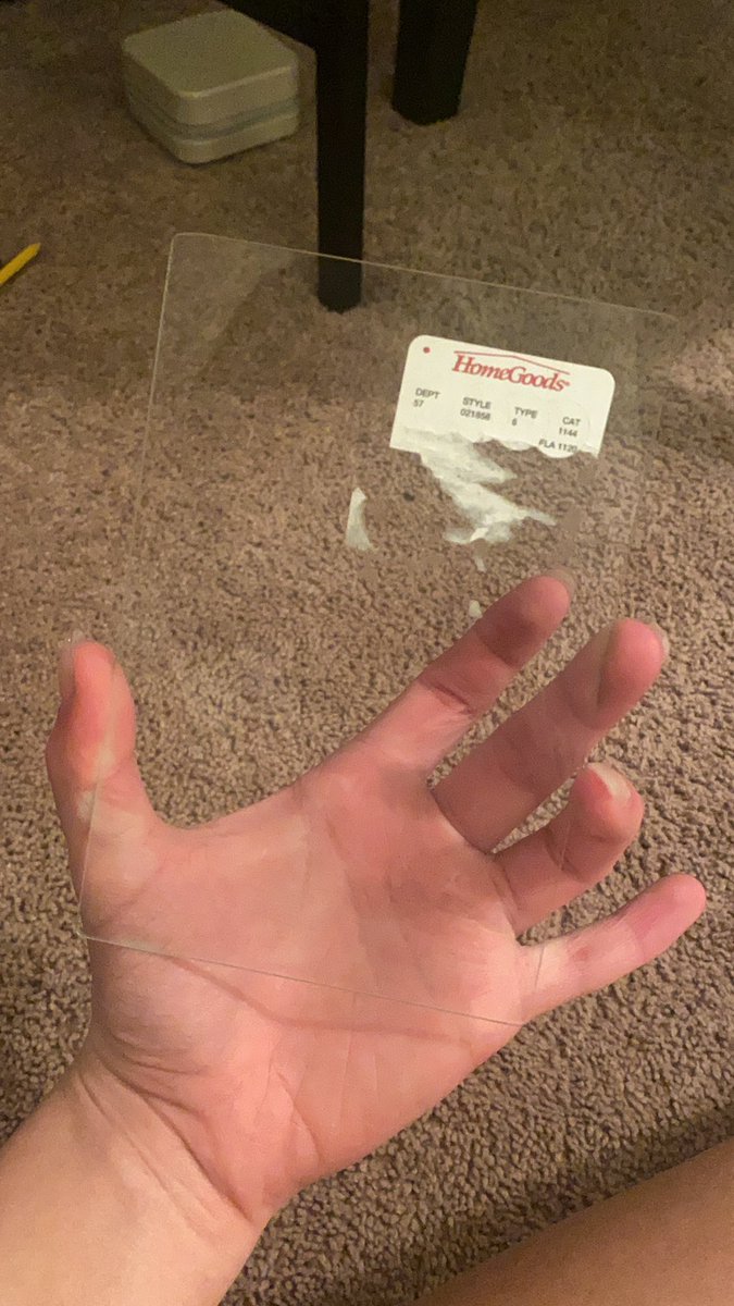 BusboomEmma's tweet photo. Dear TJ Maxx and Home Goods, It’s 2021, can we please stop putting the stickers on glass and making it so aggravating. Thank you. https://t.co/eUYCIaZ6SM