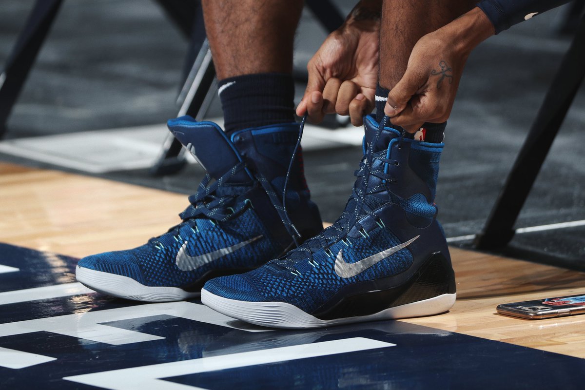 brave blue kobe 9