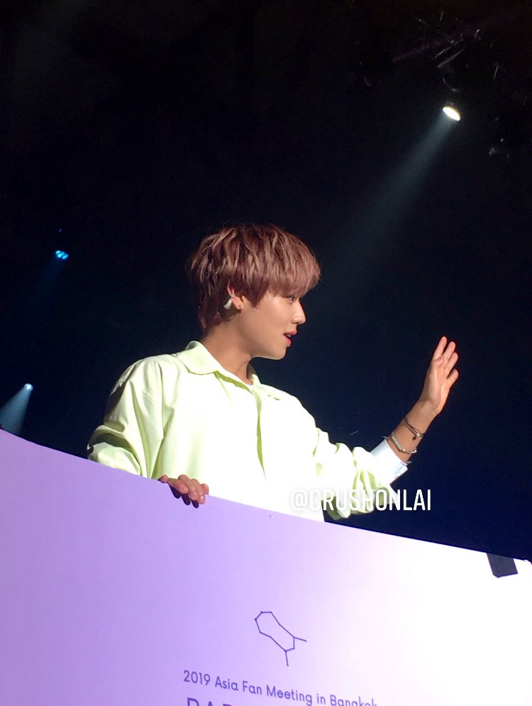 LQ_SAVE's tweet photo. 이 시선 마치 로미오와 줄리엣에 줄리엣 박지훈..👸 https://t.co/WR2Gf3Uz8P