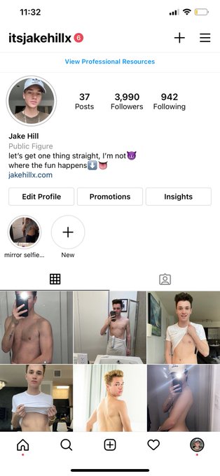 can I get 10 people to follow me on Instagram so I can get to 4000?🥺  ig: @itsjakehillx https://t.co