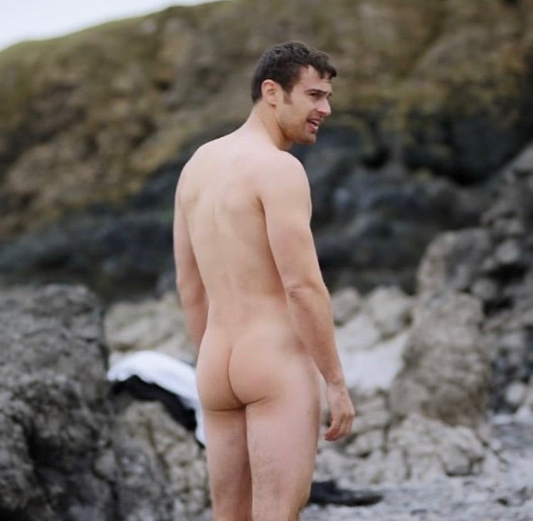 To celebrate Theo James earning 2nd place on the 2020 list of the "Best Actors" featured in British Period Dramas, here is a thread dedicated to his character from  #Sanditon--Mr. Sidney Parker.  #SaveSanditon  #SanditonPBS