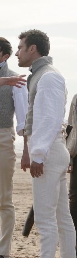 To celebrate Theo James earning 2nd place on the 2020 list of the "Best Actors" featured in British Period Dramas, here is a thread dedicated to his character from  #Sanditon--Mr. Sidney Parker.  #SaveSanditon  #SanditonPBS