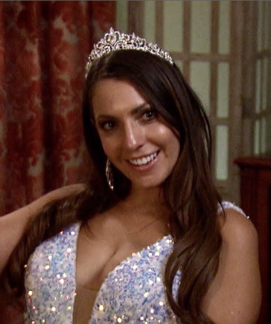 kegr8er's tweet photo. This #Bachelor lookalike is haunting me https://t.co/tmdtl795Gw