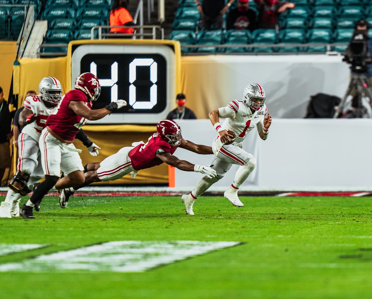 OhioState's tweet image. Always proud to be a Buckeye. Thank you for fighting for this incredible season, @ohiostatefb. ⭕🙌