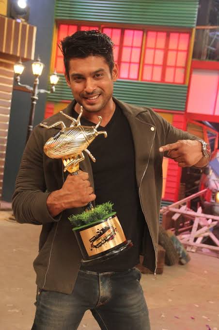 Born to Face and win Challenges, He steeped in in Khatron k Khiladi 7, Once he got eliminated but he bounced back with double impact!! Only to win the game with style! Even today his epic win, his bonding with his Co-stars and one-liners are the talk of the town! @sidharth_shukla