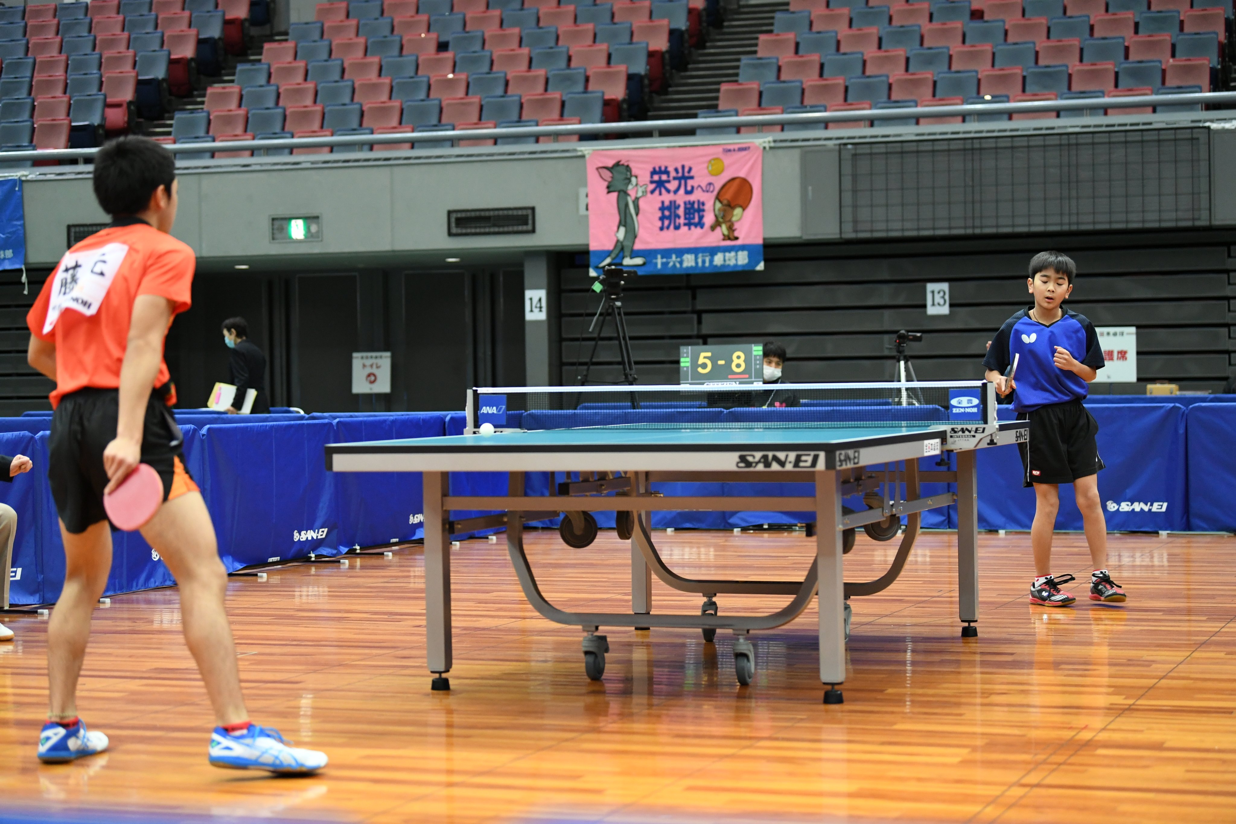卓球レポート 21全日本卓球 ジュニア男子2回戦 川上流星 新発田ジュニア 3 2 藤元駿 明徳義塾中 高 小学5年生の川上が 実力者の藤元をゲームオールで撃破 ボールセンスと反応の良さが秀逸 卓レポ 卓球レポート T Co Pmzeyrgaju