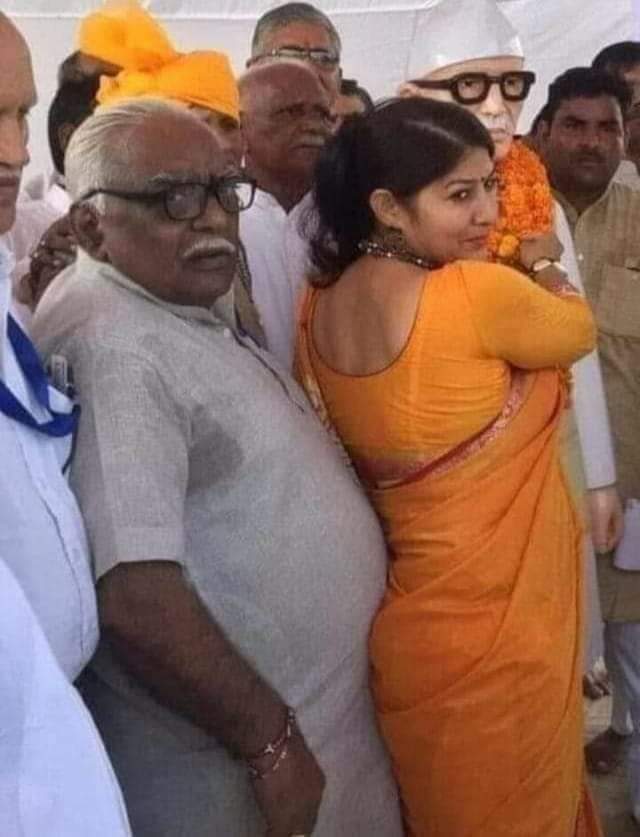 Bhagal_Sanjuu's tweet photo. गोडसे की ज्ञानशाला में ये भी सिखाया जाएगा...!👇👇👇 https://t.co/3dzImBV4Yi