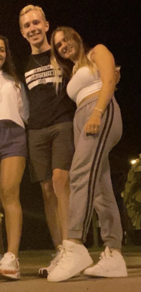 SpencerTurbin's tweet image. happy 19th birthday to my best friend, emergency contact, executer of my estate, and former neighbor @meredithhh10 u deserve the world and more, my fav pics of us!