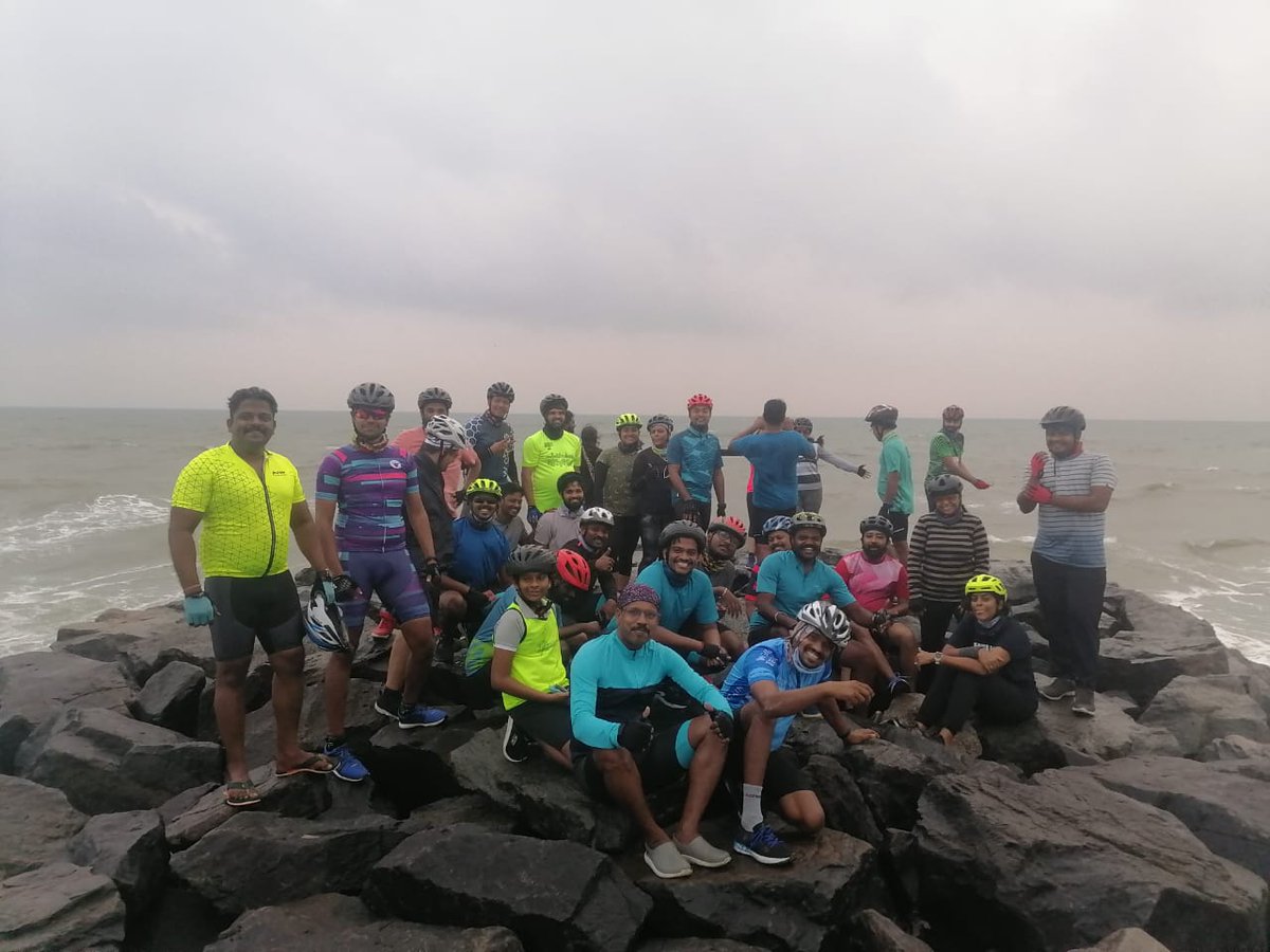 Kesavan205's tweet photo. Morning Ride to Muttukadu Lake with 
@chennaicyclists 
 
OMR ECR Chapter
12th Jan, Tuesday

#BreezyRide
#Joyfull
#StrongHeadWind
#FunRide
#WeTooShareTheRoad
#Cycles4Change
#Commutebicycle
#ResetChennaiwithCycling
#Chennaicyclists https://t.co/jrc2h1xa6w