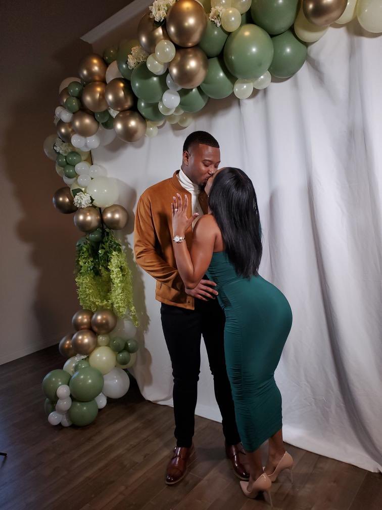 JayNunn24's tweet photo. 💍🤞🏾 @thaijaaaa https://t.co/y30FRmDFOS