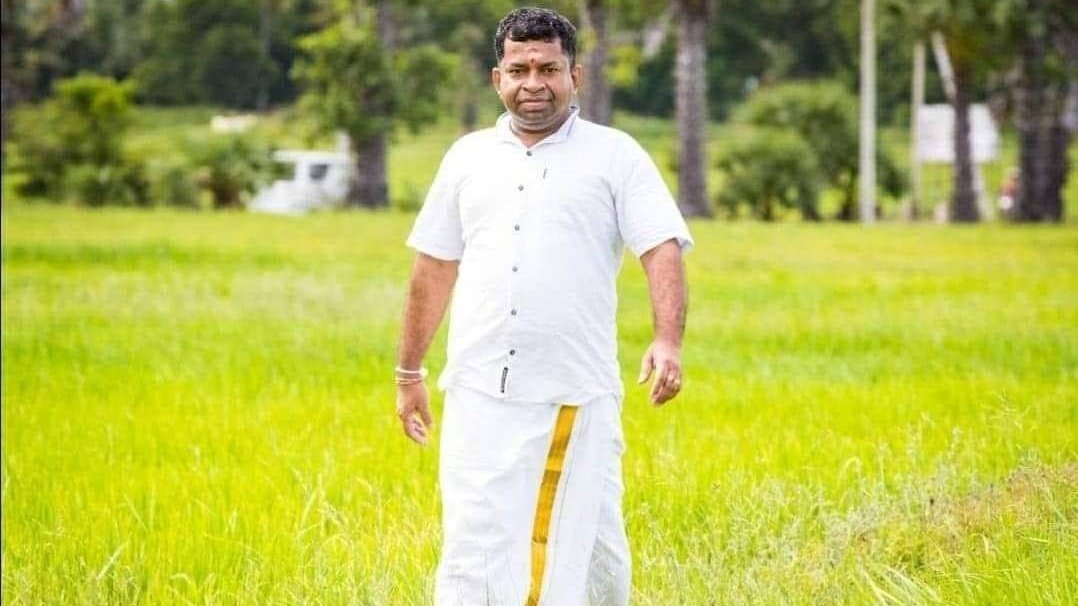 Welikumbura's tweet photo. The Supreme Court has sentenced MP @RamanayakeR for four years imprisonment for contempt of court. That's called "One country one law" my friends, "One country one law."

#lka #SriLanka🇱🇰 #Justice⚖️ #law https://t.co/3lPouCM2l2