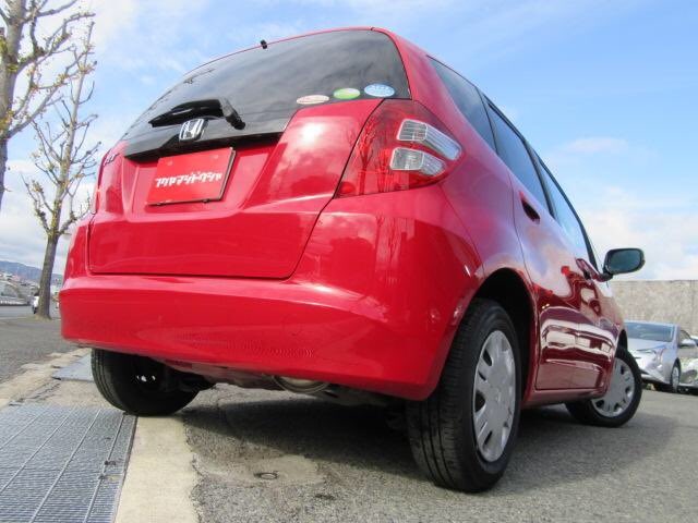 s0502m's tweet photo. フィット売ります！
H22年式,距離6万km,車検2年付きです！
Ｇ,１オーナー,禁煙車,カロッツェリア楽ナビ地デジＴＶ,ＥＴＣ,バックカメラ　キーレスキー
気になられた方はDMまでおこしください！
#フィット売ります 
#車売ります
#拡散希望 https://t.co/xrkJGYmemf