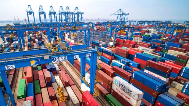 CTVNews's tweet photo. Canadians more likely to support decreasing trade with China, survey finds https://t.co/gDwEkMDKms https://t.co/6heTu8e3Rm