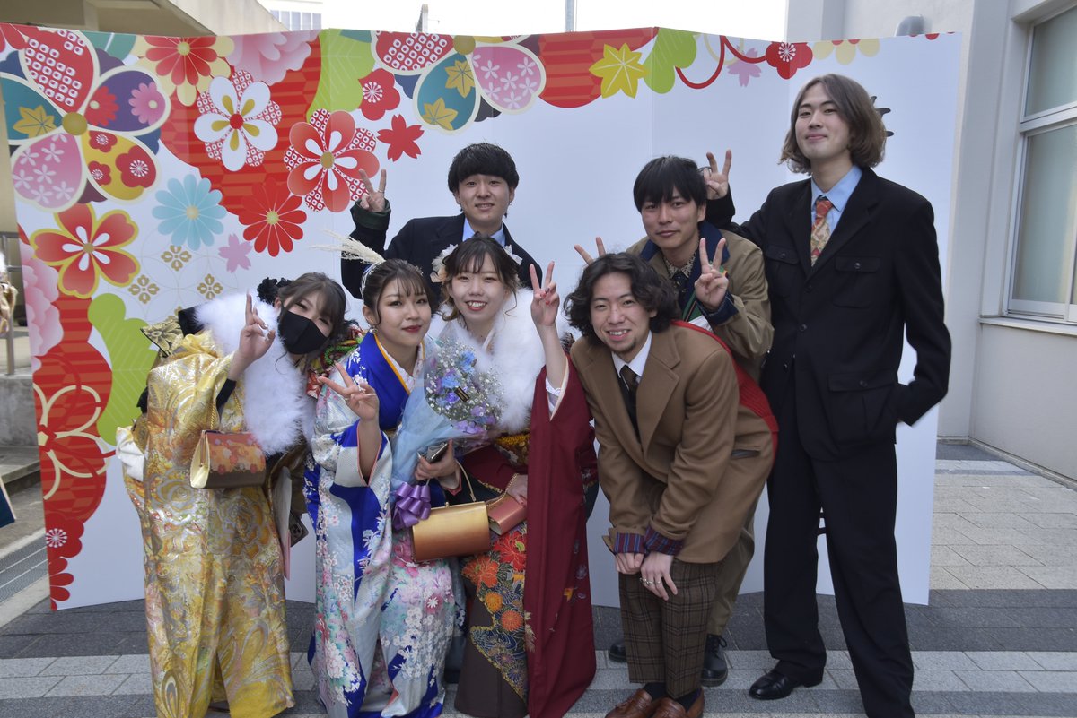 豊中市公式広報ツイッター 1月11日に成人式記念式典を開催しました 今年度は新型コロナウイルス感染防止対策のため 市立 文化芸術センターと市内17カ所の市立中学校で分散開催し 式典の様子をライブ配信しました 新成人の皆さん おめでとうございます 豊中市公式広報ツイッター 1月11日に成人式記念式典を開催しました 今年度は新型コロナウイルス感染防止対策のため 市立 文化芸術センターと市内17カ所の市立中学校で分散開催し 式典の様子をライブ配信しました 新成人の皆さん おめでとうございます