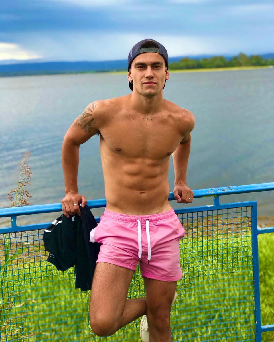 Mañana nos rompemos ese challenge de #TeQuieroXEso quien quiere bailar un reggaetoncito de esos ?? 💪🏽💪🏽🔥🔥 <a href="/maaxiespindolaa/">Máximo</a>