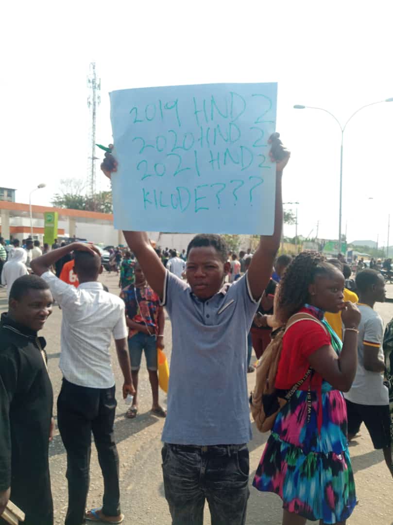 BolarinwaDan's tweet photo. @PressCouncilTPI @Adebo_ogund
You are a student of the polytechnic ibadan Oyo state and you are seeing this retweet till the @OYSG  comes to our aid using #notoexcessiveyearinschool https://t.co/xJfv3Nh0O5