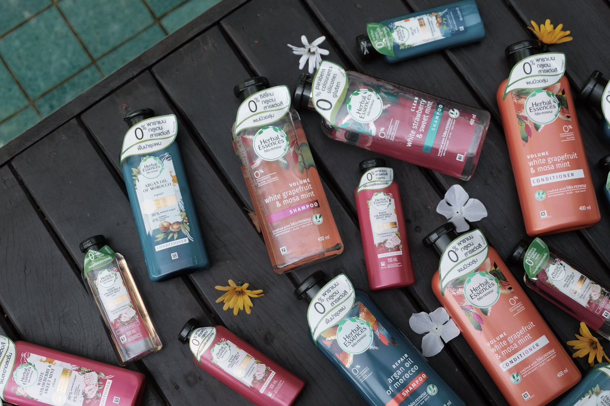 patlovepat's tweet image. ถามมาเยอะว่า บำรุงผมยังไง? 
ดูสุขภาพดี มีน้ำหนัก ไม่ชี้ฟู 😊
เคล็ดลับของภัทรคือ “บำรุงผมทุกครั้งที่สระ” การเลือกแชมพูสำคัญ❗️

ภัทรใช้ Herbal Essences bio:renew ทุกครั้งที่สระ
เพราะเป็นธรรมชาติสุดๆ 0%ซิลิโคน พาราเลน กลูเตน สารแต่งสี
#HerbalEssencesTH #Biorenew