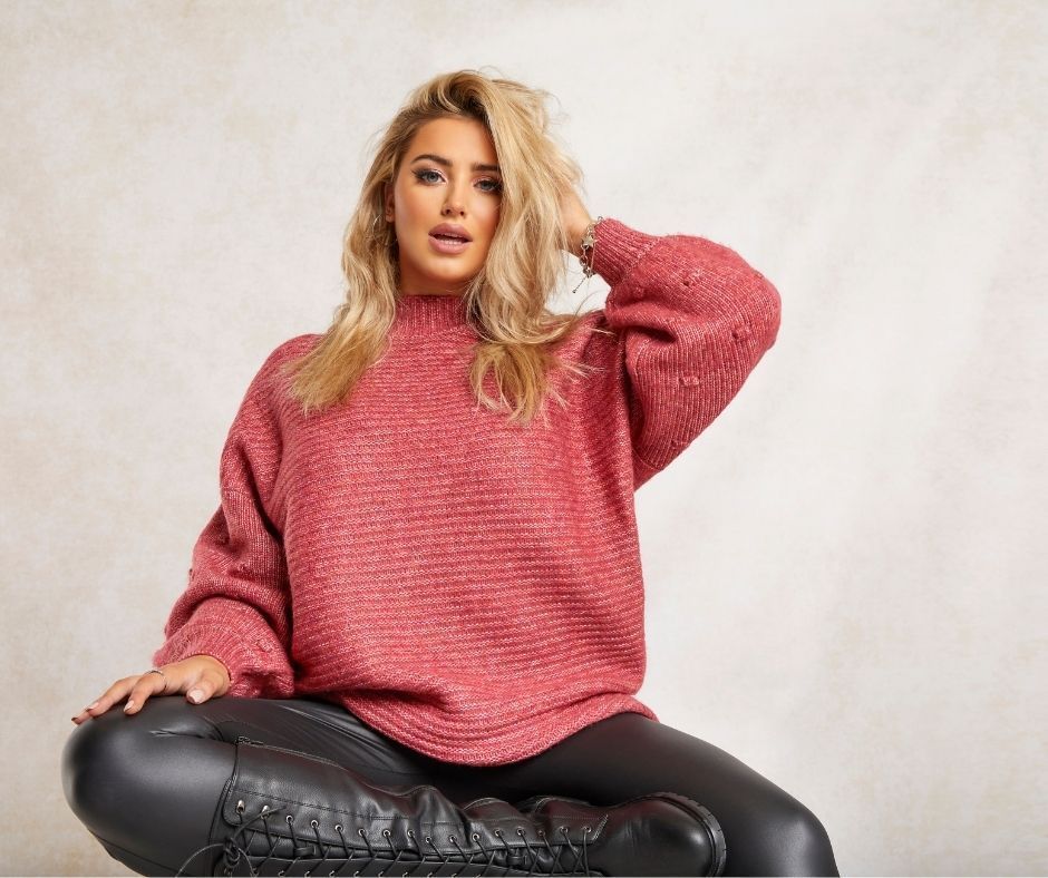 VicarLane's tweet image. You can never have too many jumpers, especially when it's this cold. 

RT @yoursclothing: New jumper? Oh, go on then.. 💕😍

Shop here: buff.ly/3sbwNV9⠀

#fashionforallsizes #psmodel #bodyposi #beautybeyondsize #outfitoftheday #ootd #instafashion