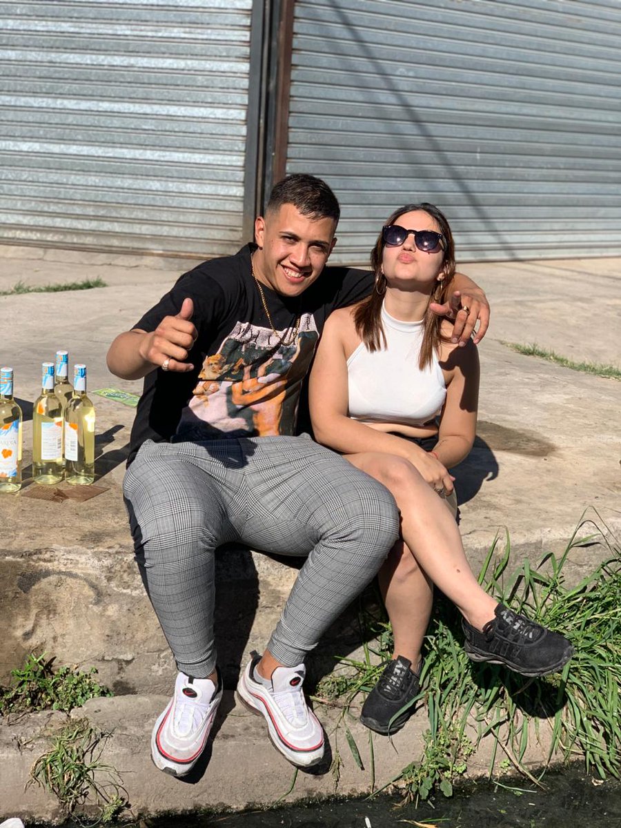 tamaraaesponda's tweet photo. No te das una idea de todo el amor q te tengo. No hay nada ni nadie más hermoso q vos! Q la vida nos siga encontrando de joda, descansandonos, amándonos más q ayer y volviéndonos locos pero siempre estando el uno para el otro. Te amo con todo mí corazon chuli, siempre juntos❤️ https://t.co/cOvAU7suIK