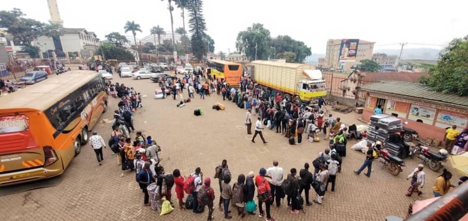 These people leaving want to get the good spots munsiiko  #WeAreRemovingADictator #Bobiwineforpresident