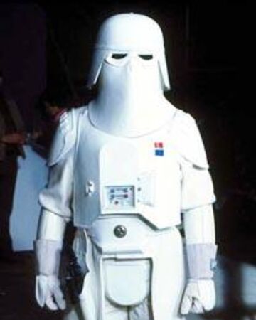 - Los Snowtroopers cuentan con una sofisticada armadura térmica que regula el calor y los aísla de las inclemencias del entorno, es calefactada y totalmente aislada magnéticamente, incluso del casco