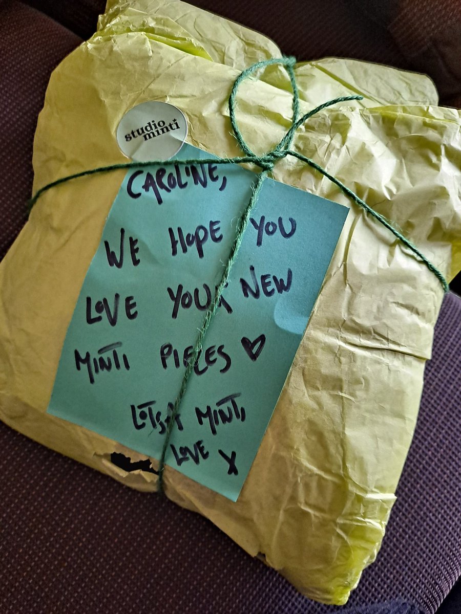csmcorrigan's tweet photo. Here's a great way to sustainably shop #SlowFashion @studio_minti has a great range of preloved items for all occasions and better again it arrived in a reusable compostable bag with minimal packaging and a lovely note! Thanks to @AliJSheridan for the tip off! #reuse https://t.co/fNPwdUYmbW
