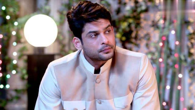 His Fan following kept increasing and he was becoming the talk of the town!Dil se Dil tak was another beautiful beginning of his ITV return, where his emotional side, a father role was loved and was an emotional outburst!  @sidharth_shukla  #SidharthShukla 11/n 