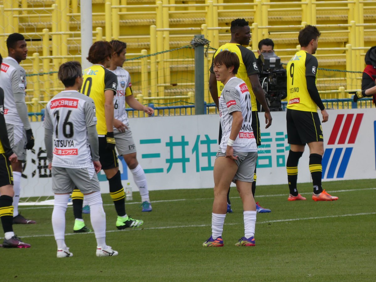 神奈恵 ポンコツとトンコツのハーフ 喘息治り 花粉のくしゃみが逆に止まらない くしゃみ 鼻水 鼻をかみすぎて鼻血 と言う感じで 頭がぽへぇっとしてます ぽへぇの勢いで久々の写真投下しちゃう 齋藤学 選手 川崎フロンターレ 19 年末の アウェイ柏戦 神奈恵 ポンコツとトンコツのハーフ 喘息治り 花粉のくしゃみが逆に止まらない くしゃみ 鼻水 鼻をかみすぎて鼻血 と言う感じで 頭がぽへぇっとしてます ぽへぇの勢いで久々の写真投下しちゃう 齋藤学 選手 川崎フロンターレ 19 年末の アウェイ柏戦