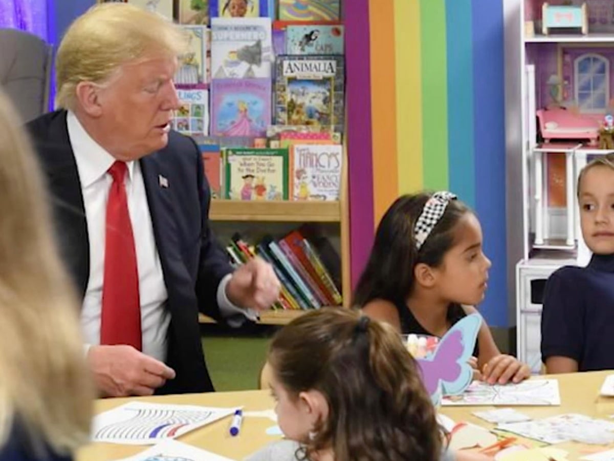 OUTRAGEOUSLY BAD AT COLORING IN THE UNITED STATES FLAG