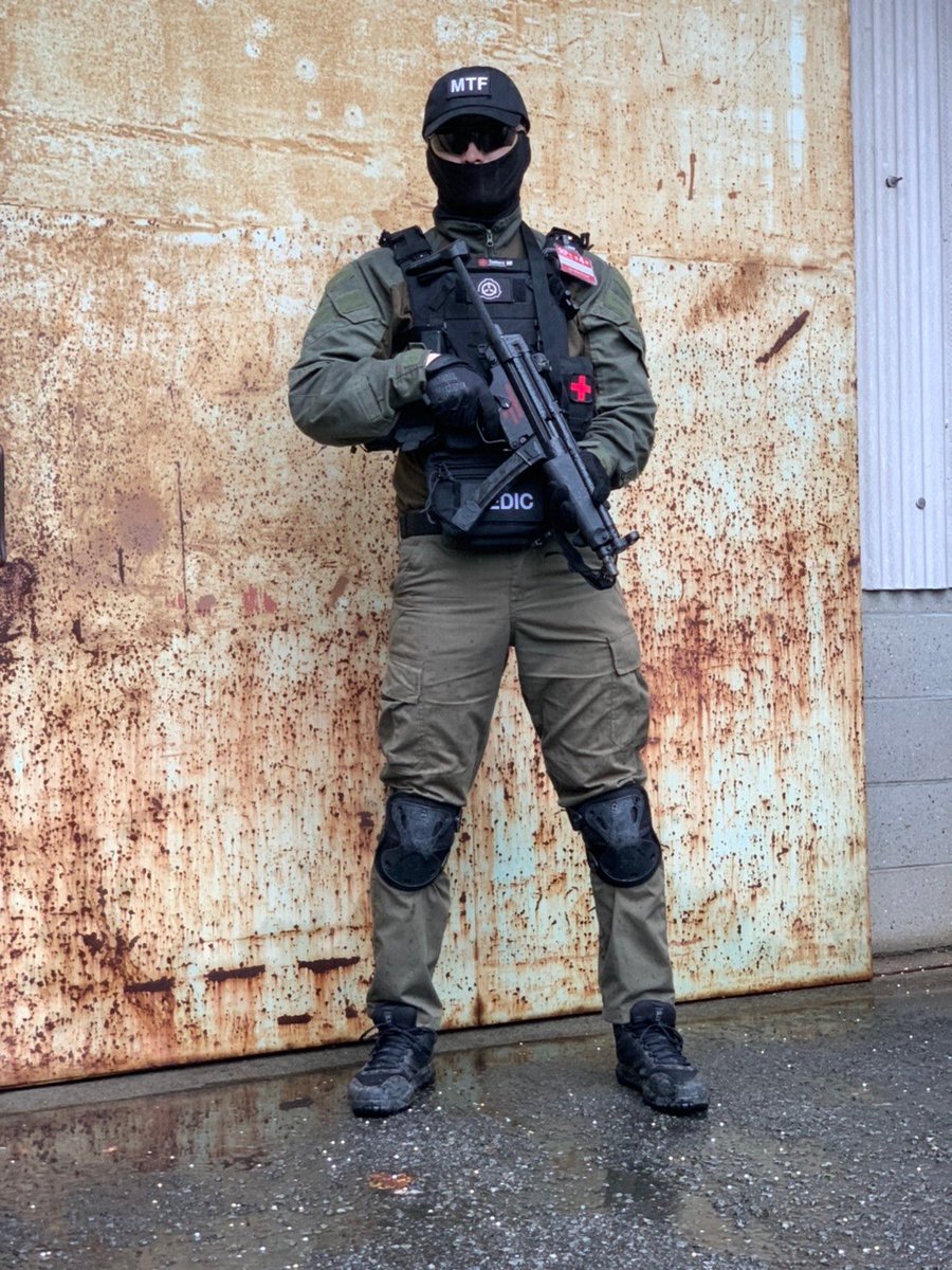 Cipher Scp財団機動部隊デルタ5 Scp財団機動部隊装備 2 3年前に比べて最近 Scpが人気出て嬉しいね 機動部隊装備もバイオハザードとは違って自由度高いのも良い サバゲーマーと繋がりたい Scp Scp財団