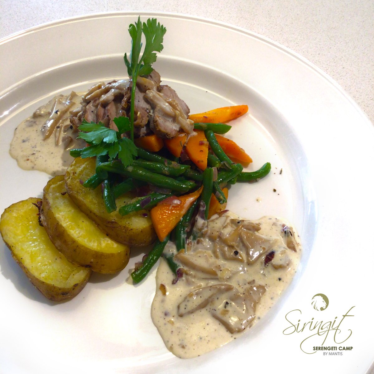 SiringitCamp's tweet photo. Each meal served at Siringit Serengeti Camp is created to bring you the best of #Tanzanian cuisine with a European flair. Guests can also opt to do a wine pairing with their meal, bringing together the best of both worlds. https://t.co/MIcl9SQ2I4