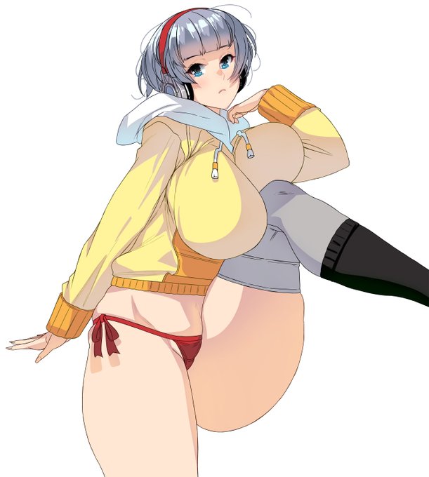 パーカーおっぱい 