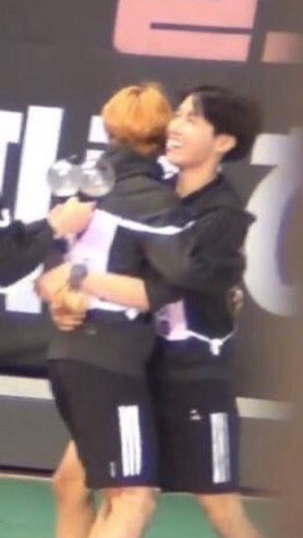 jimin: i know a spot! HOBI HYUNG 