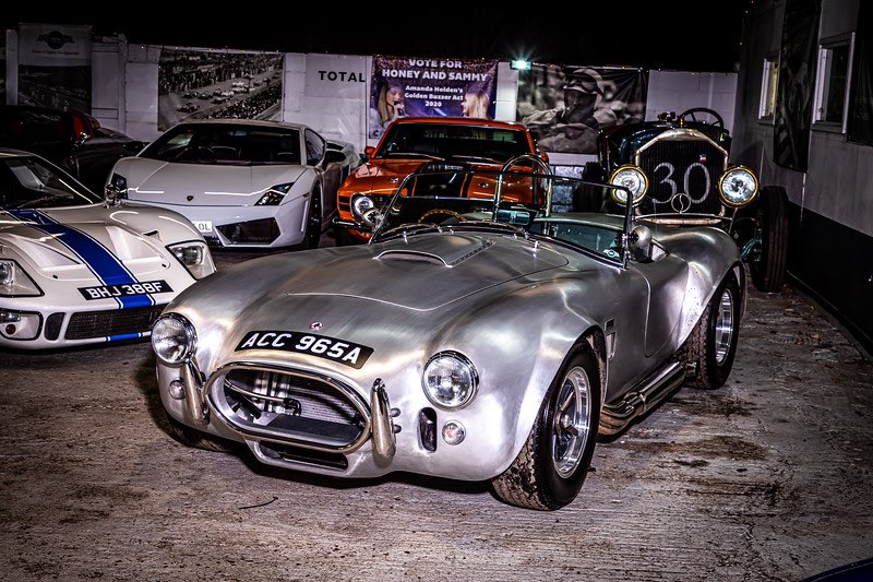 TotalHeadturner's tweet photo. We have a superb selection at https://t.co/OWBXuJIZZU , pictures courtesy of https://t.co/9X3XxQe7DJ #cobra #gt40 #photocar @photocar100 @takeone @artpics @warriors @mancaves @garage @gas @art https://t.co/BFSZSZSP59