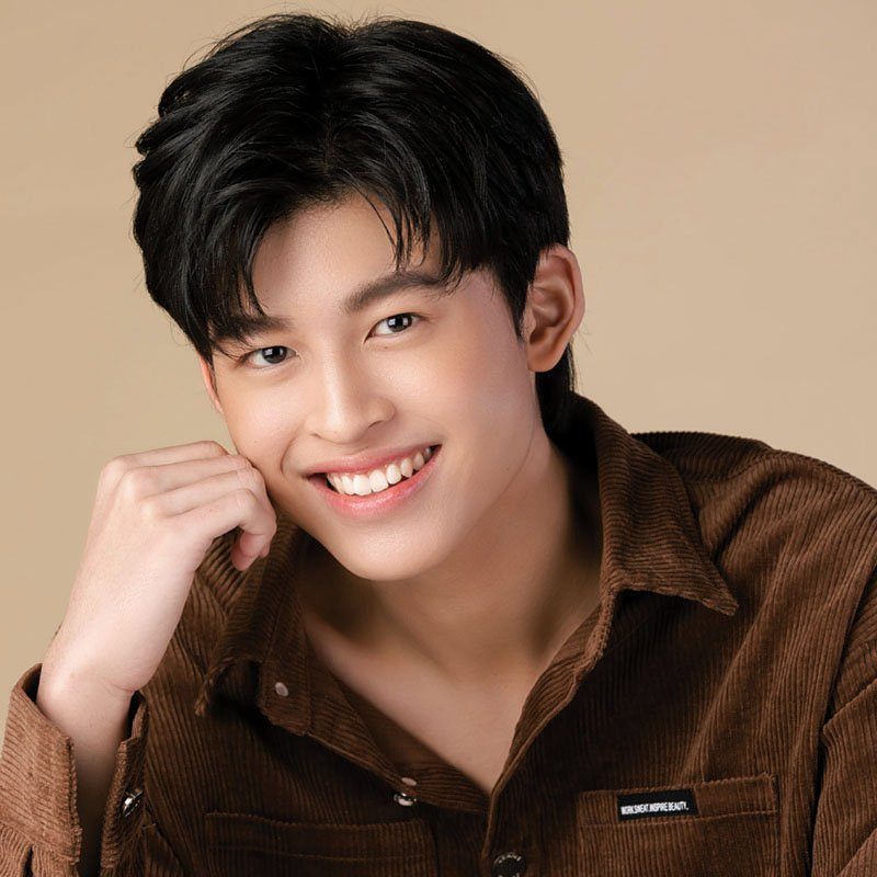 Pond: Naravit LertratkosumFebruary 1, 2001Weight: 69 kg. / Height: 185 cm.Education: Currently studying a bachelor's degree Faculty of Engineering King Mongkut's Institute of Technology LadkrabangInstagram & Twitter: ppnaravit