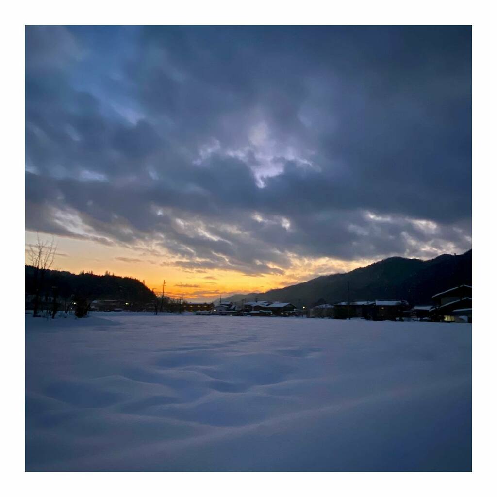 inada75's tweet photo. @inada75 #japan #takayama #飛騨高山 #unlimitedrio #japan_daytime_view
#写真好きな人と繋がりたい #tokyocameraclub #thankyoutoday #igsky
#ig_japan #35mm #photooftheday #like4like #Lovers_Nippon #instagramjapan
#いまそら #sunset #夕焼け https://t.co/uitwZ1j2ml https://t.co/lnOCKSCbjG