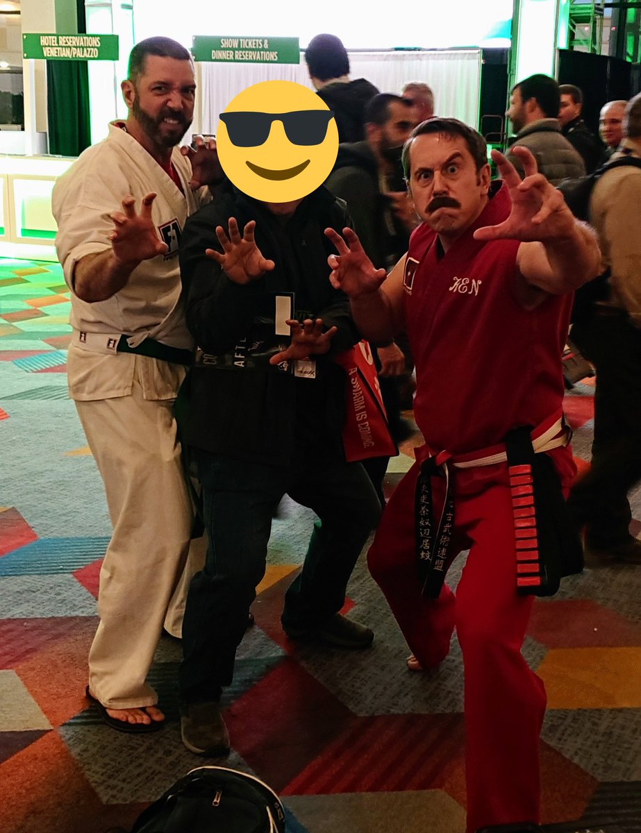 CTours_info's tweet photo. @T_Scramasax SHOT中止は辛いですね…
Tanto師、LAV師、Master Ken大先生w、Polenar TacticalのZigaセンセ…
(´TωT`)
#ThrowbackSHOT https://t.co/UlJWFTx93e