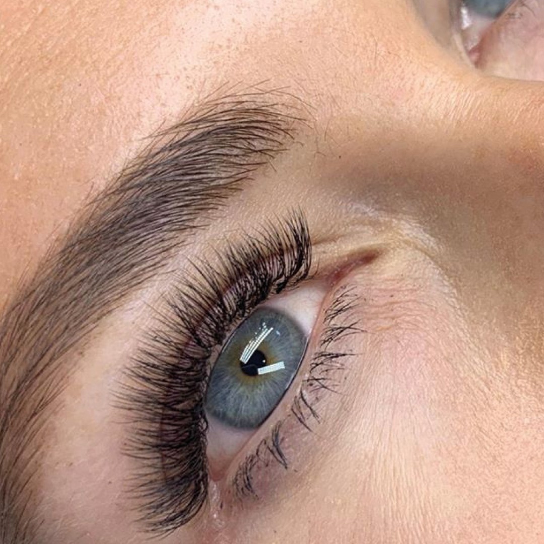 Full set volume lashes 😍 Go glam or go home!

Link  in Bio 🔗
.
.
.
.
.
#lashes #volumelashes #lasheslodon