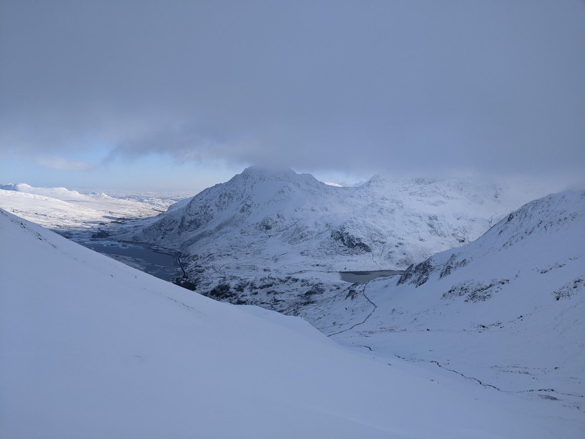 Ppl value aesthetics (culturally inherited?) but also access: legal & physical. We can roam the British uplands in a much freer way than we could if they were covered in trees. This beautiful Welsh landscape I was ski-touring on Sat "should" be forested! Kinda glad it wasn't!