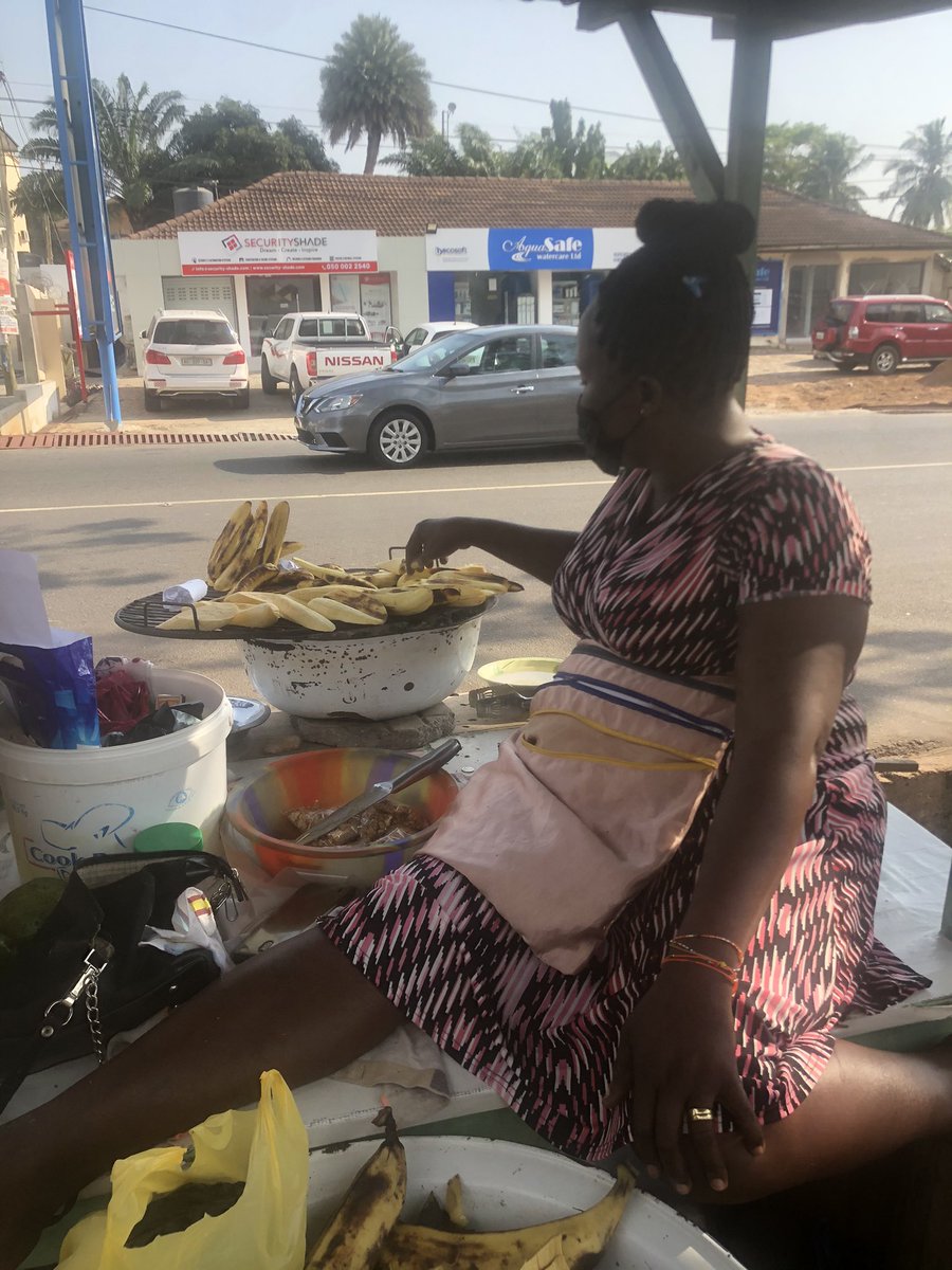 SIKAOFFICIAL1's tweet photo. It’s a beautiful brand new day, please buy roasted plantain from my mum anytime you use the east legon kfc/radford university road. God bless you. https://t.co/gBuRaThqWf