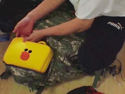 taebokkiii's tweet photo. Jungkook backpack        The stuffs inside https://t.co/Cm2J8ESr0g