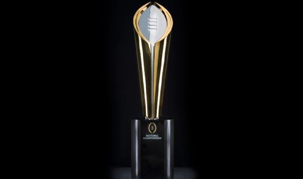 PDawg206's tweet photo. (1/2) National Titles : 1946-2020

11.5 Alabama
  6.5 Oklahoma
  6.5 Notre Dame
  5.5 USC
  4.5 Miami
  4.0 Ohio State
  4.0 Nebraska
  3.5 LSU
  3.5 Texas
  3.0 Clemson
  3.0 Florida State
  3.0 Florida
  2.0 Tennessee
  2.0 Penn State

* counted fractionally

#CFBInfographics https://t.co/vrEi2sDh5I