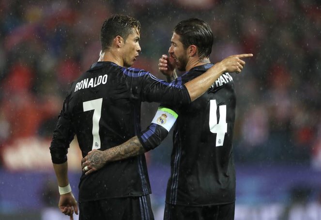 Blancoriz4's tweet photo. Reporter: they say Cristiano Ronaldo always scores against small team.                                         Sergio Ramos: it’s true because there is no bigger team than us. https://t.co/fvW96fGE1F