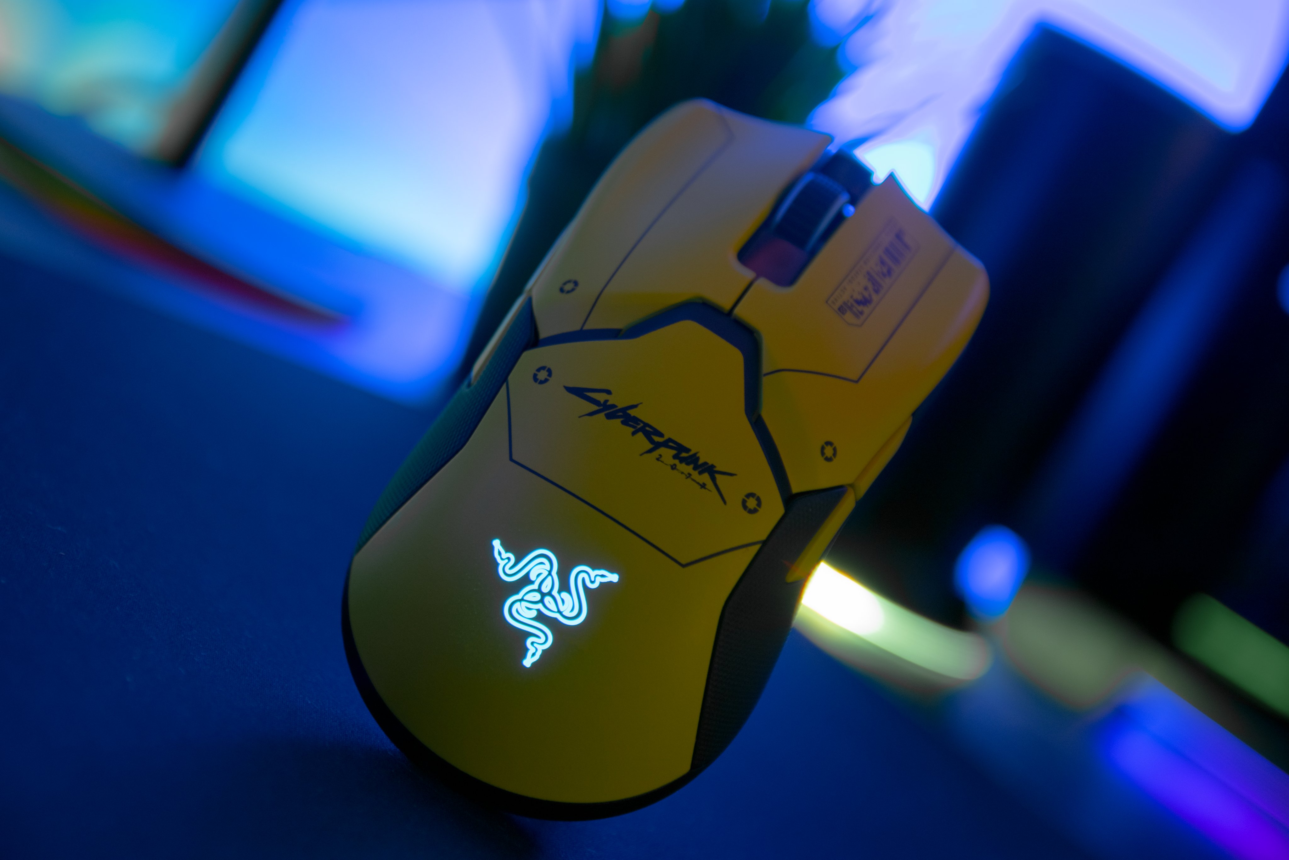 Razer viper ultimate cyberpunk edition. Cyberpunk ultimate. Cyberpunk 2077 вайпер. Мышь razer viper ultimate cyberpunk 2077 edition. Razer cyberpunk 2077 мышка.